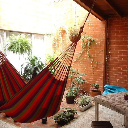 Iris Hostel Medellin Exterior photo