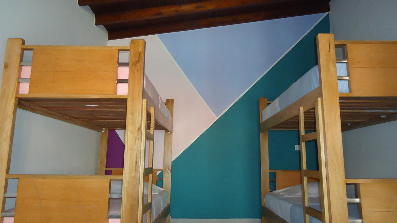 Iris Hostel Medellin Exterior photo