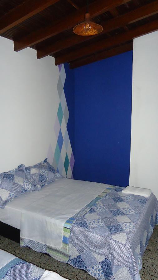 Iris Hostel Medellin Exterior photo