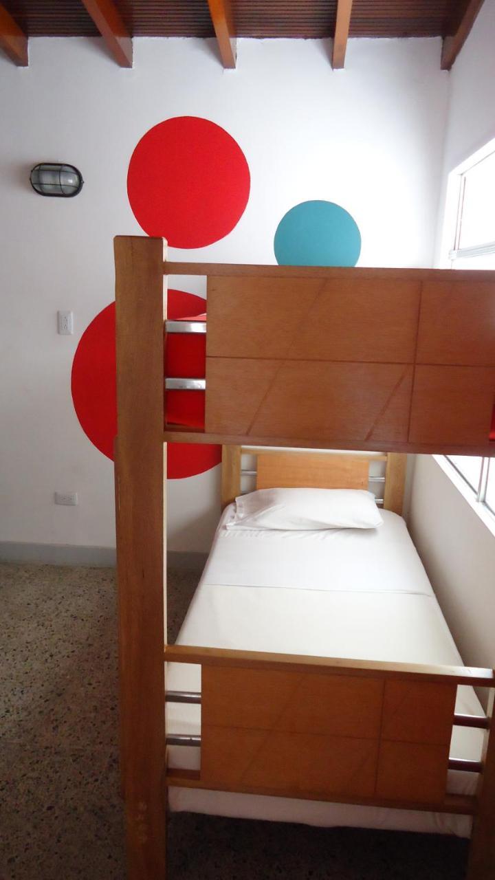 Iris Hostel Medellin Exterior photo